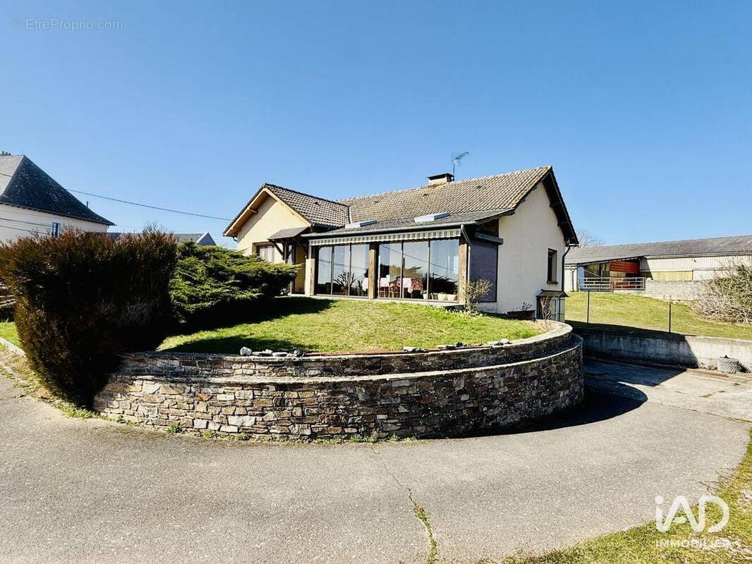 Photo 1 - Maison à QUINS