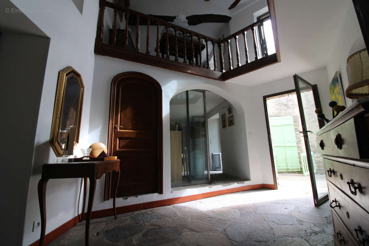 Maison à COLOMBIERES-SUR-ORB