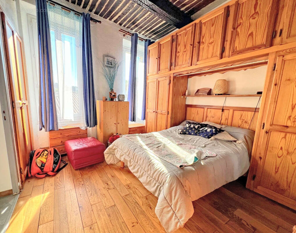 Appartement à OLLIOULES