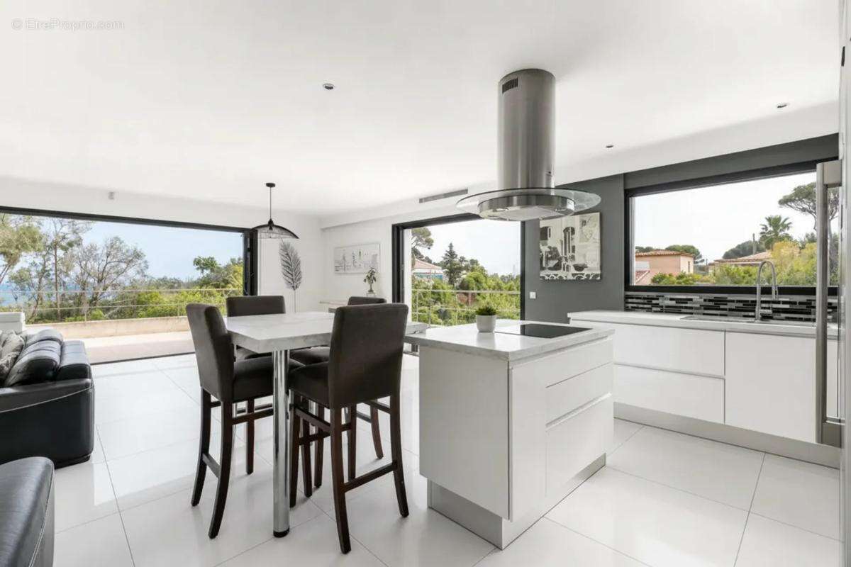 Villa 5 pièces avec piscine, 150 m², St Aygulf - photo 4