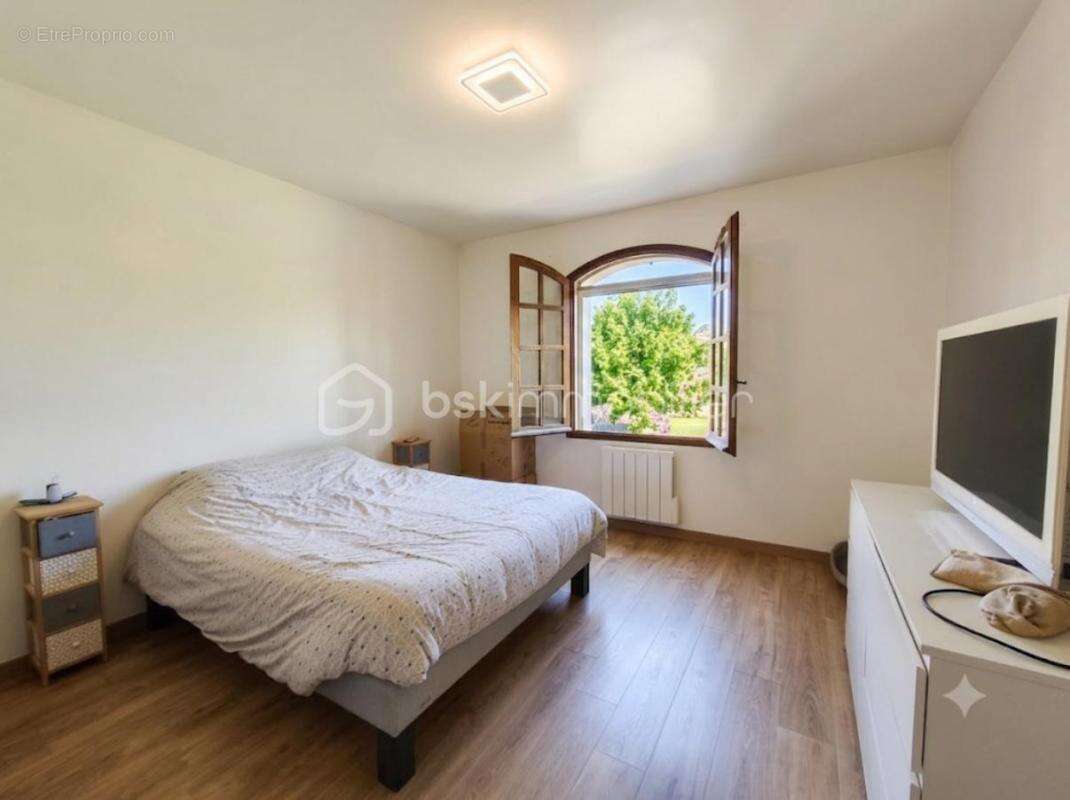 Idéal Artisan  : Maison Type 4 170 m²  en zone artisanale sur 2600 m² - photo 8