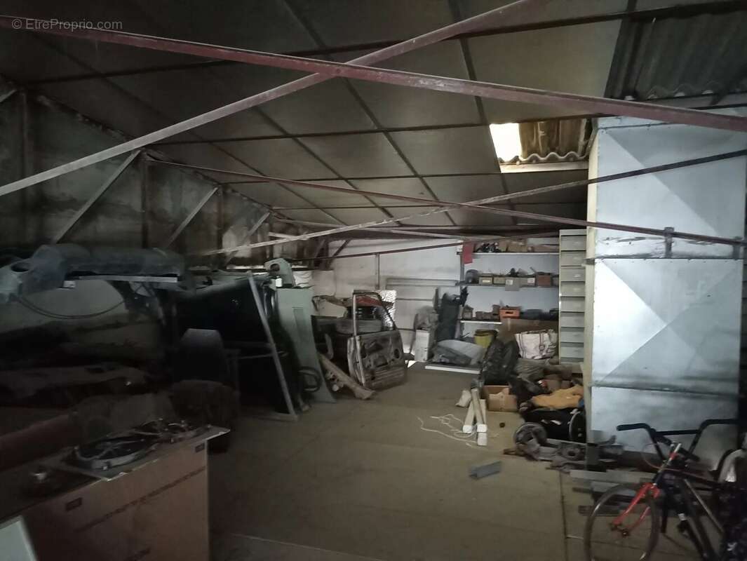 Local Commercial 135 m² Z.I - photo 5