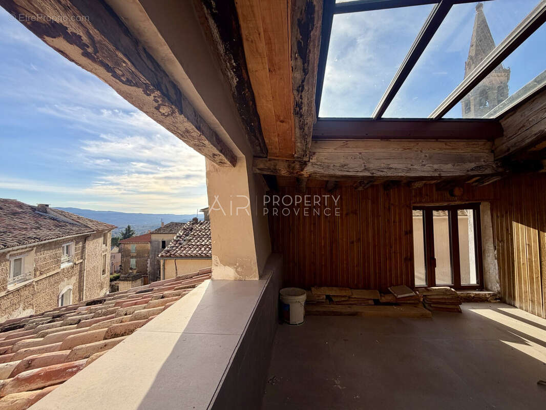 Maison à SAINT-SATURNIN-LES-APT