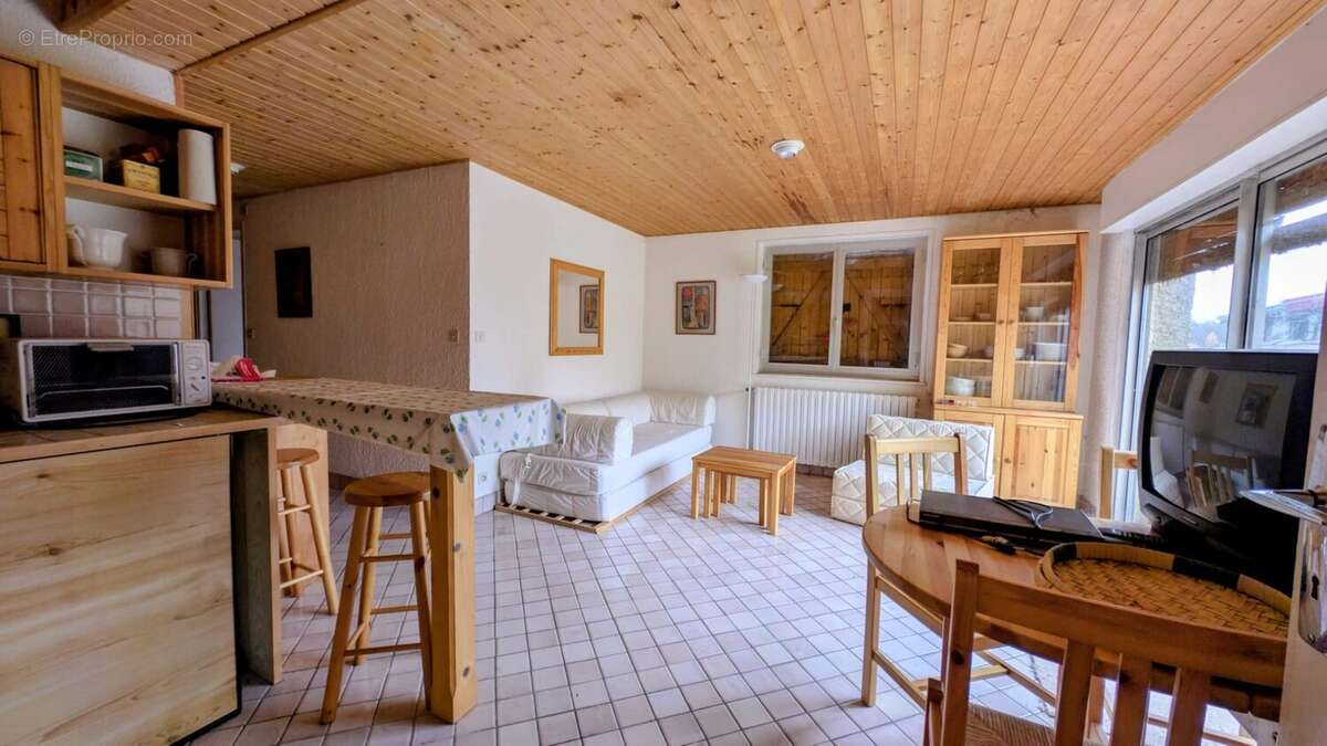 Maison à LES HOPITAUX-NEUFS