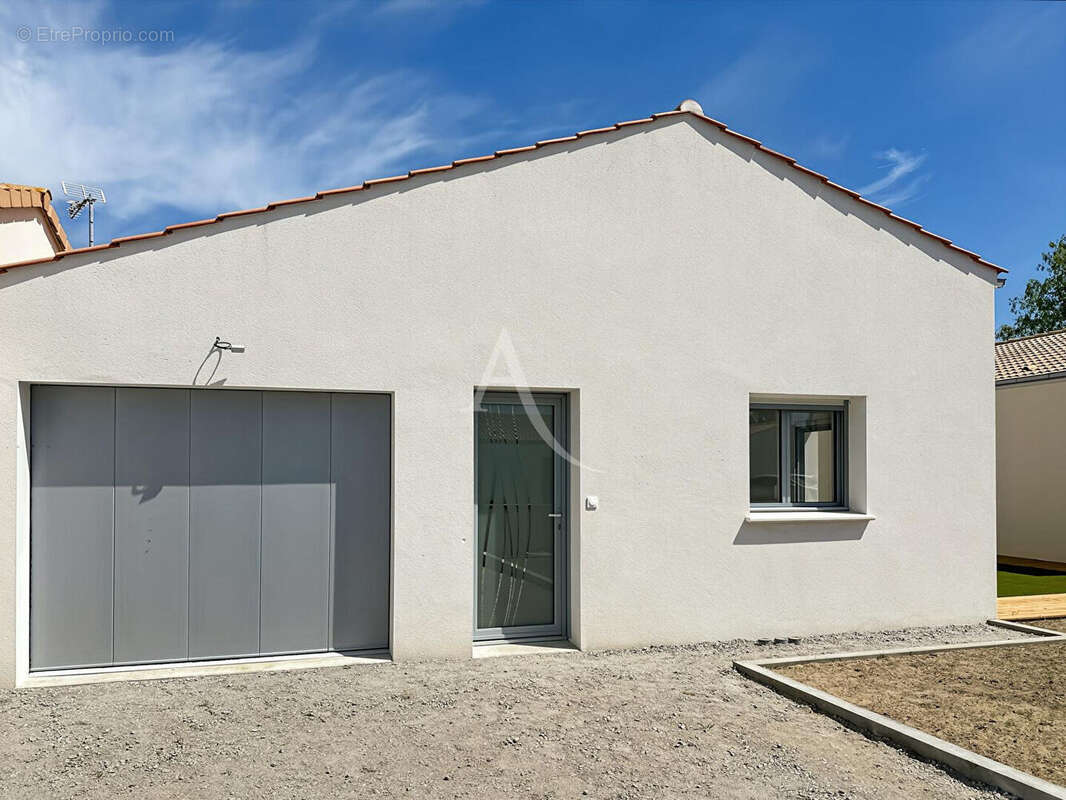 Maison à LE PERRIER