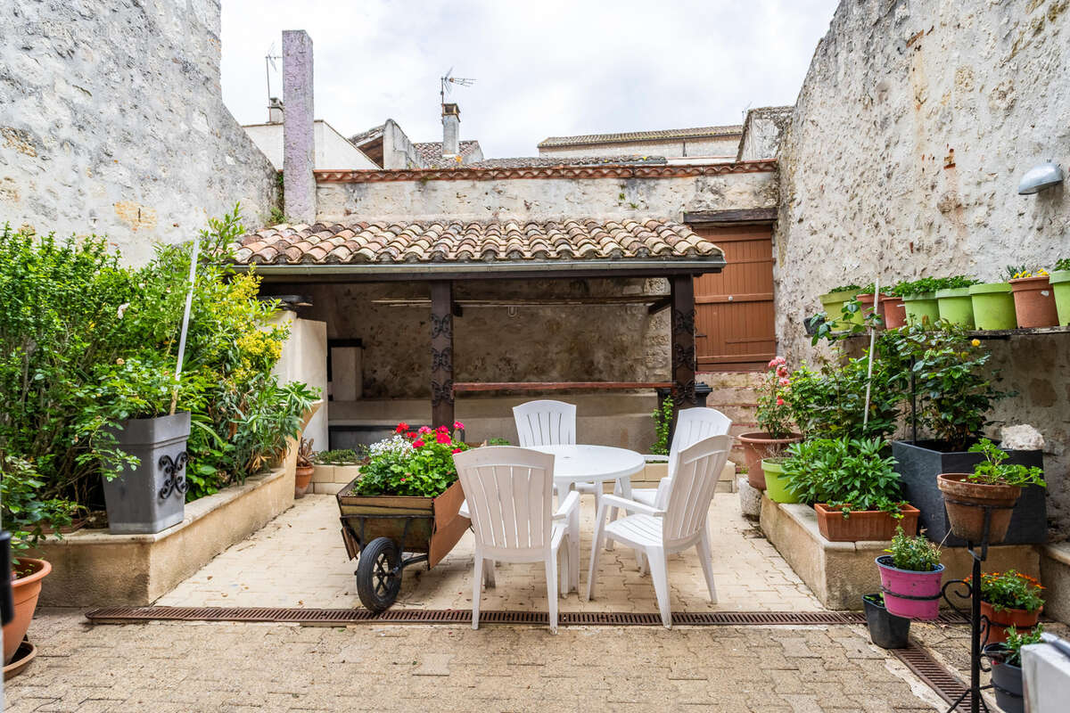 Maison à CASTELSAGRAT