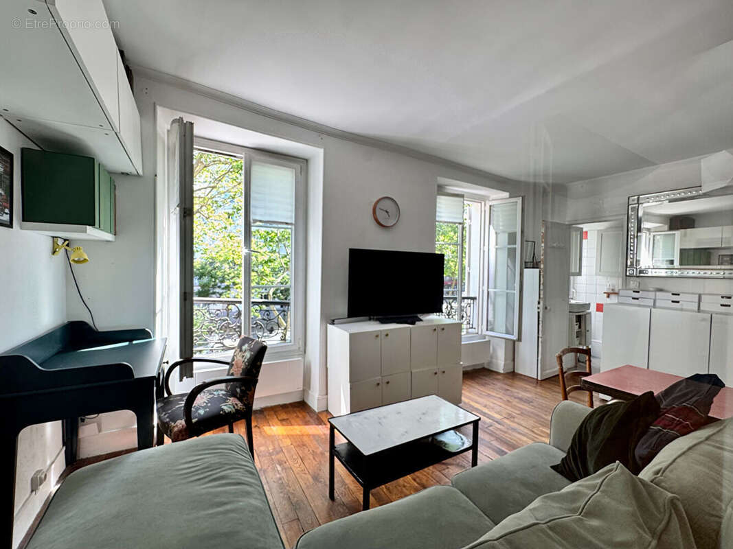 Appartement à PARIS-10E