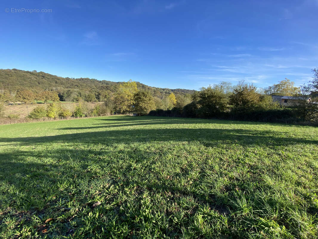 Terrain à SAUVELADE