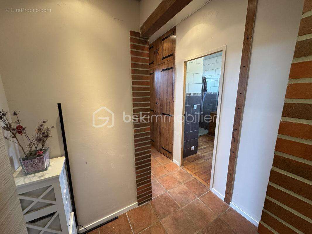 Maison familiale de 162m²- terrain de 1829m² - photo 6