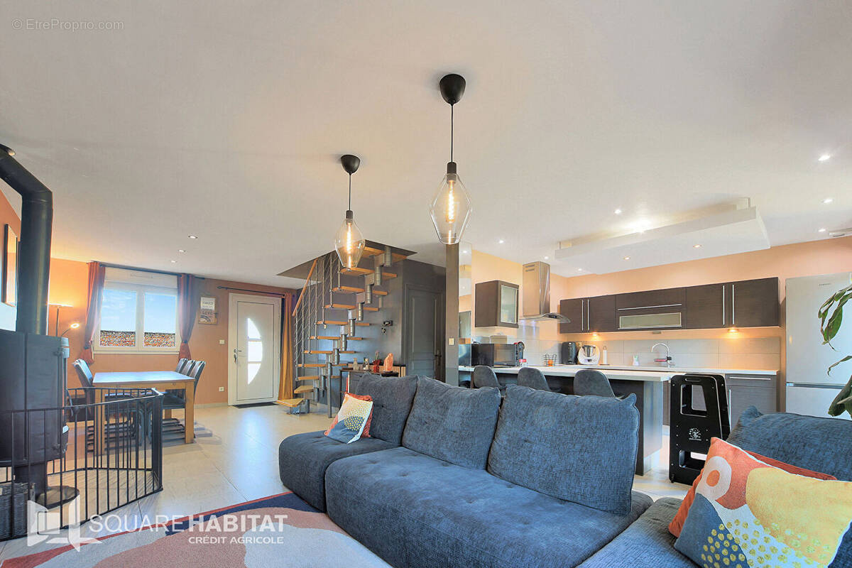 Maison à MONTIGNY-EN-GOHELLE