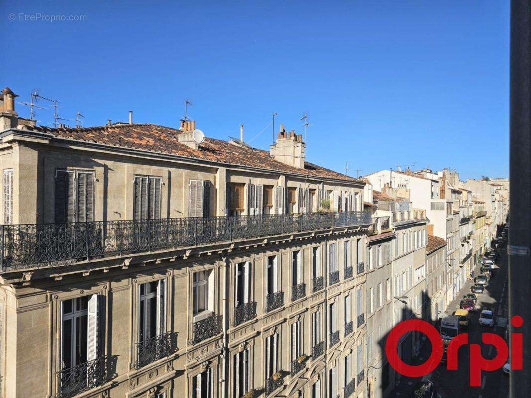 Appartement à MARSEILLE-1E