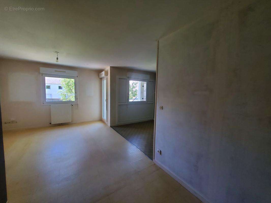 Bel appartement de type 3 de 65.80m² proximité  Polyclinique - photo 4