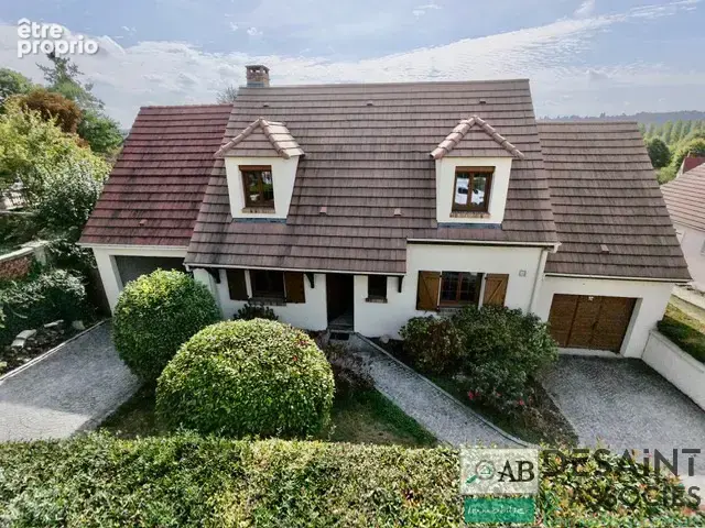 Photo Maison à Conde-Sainte-Libiaire au prix de 410 000€