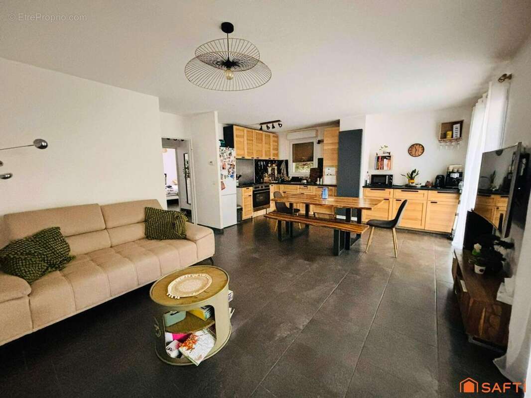 Photo 2 - Appartement à NIMES