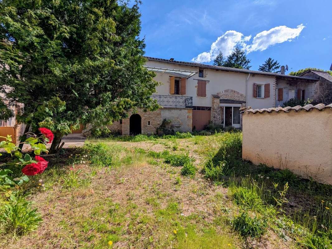 Maison à SAINT-MAURICE-DE-SATONNAY