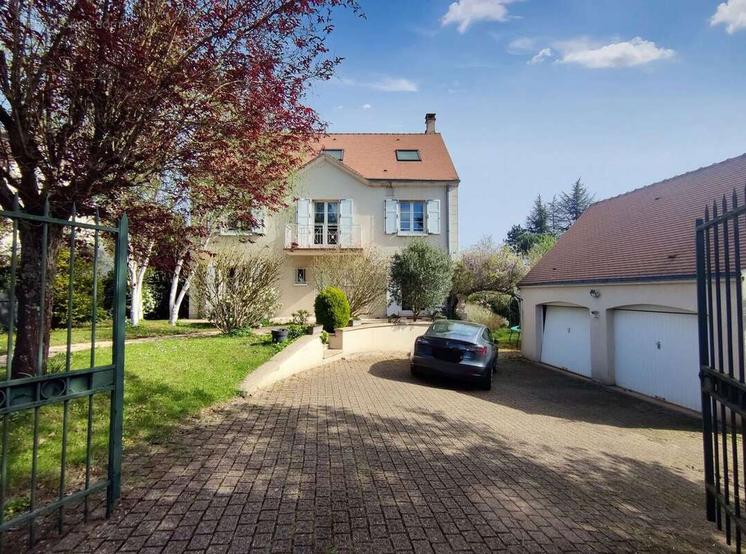 Maison à MONTLIGNON