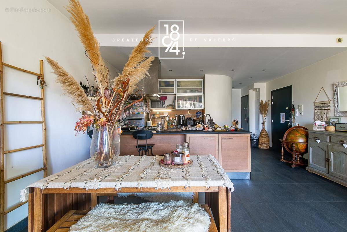 Appartement à SAINT-CYR-SUR-MER