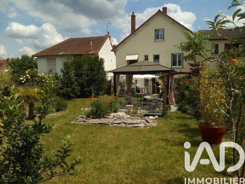 Photo 1 - Maison à MONTLUCON