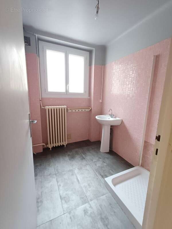 Photo 5 - Maison à COURTALAIN