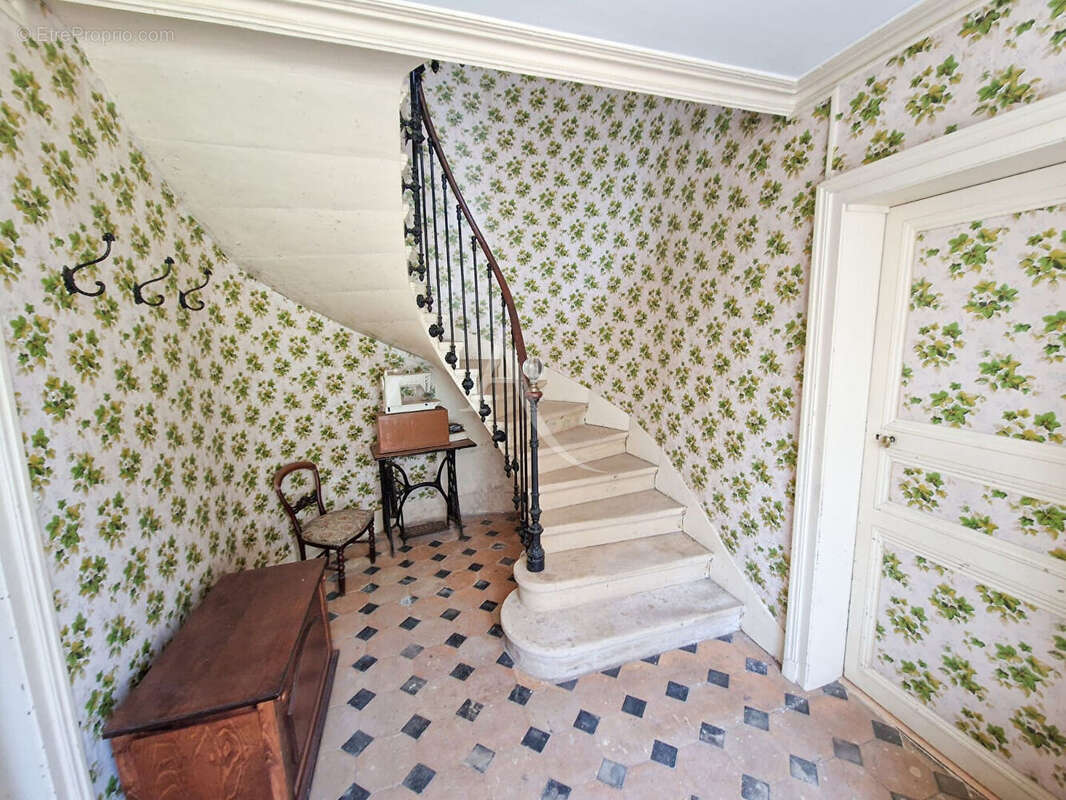 Maison à DOUE-LA-FONTAINE