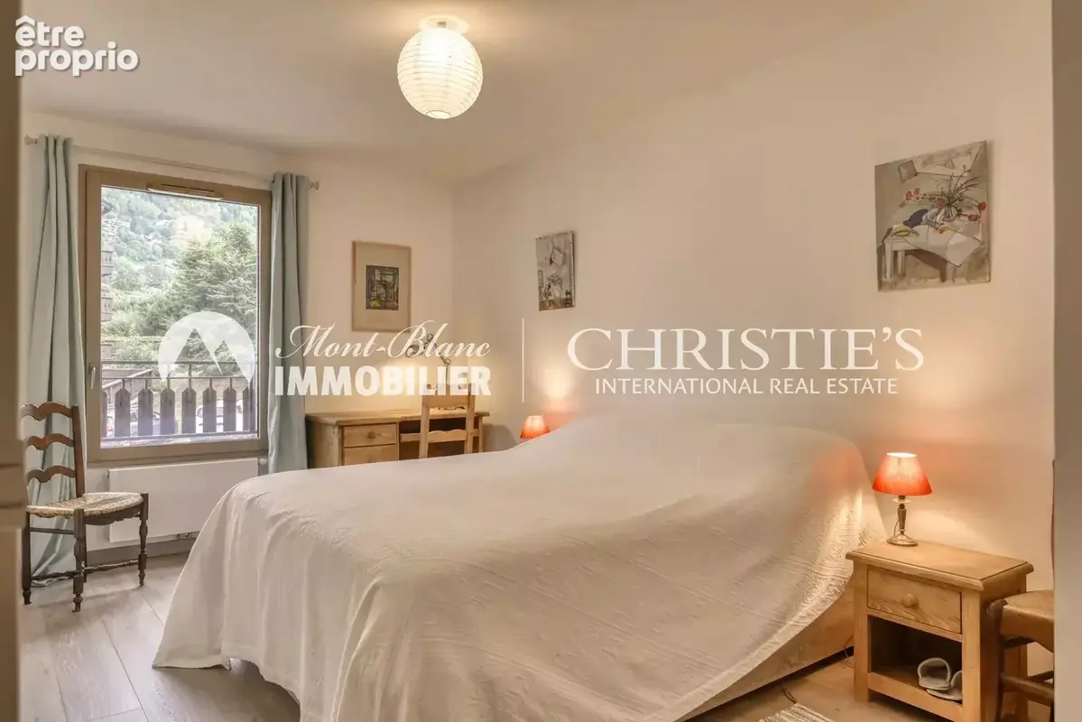 APPARTEMENT - centre village - photo 3