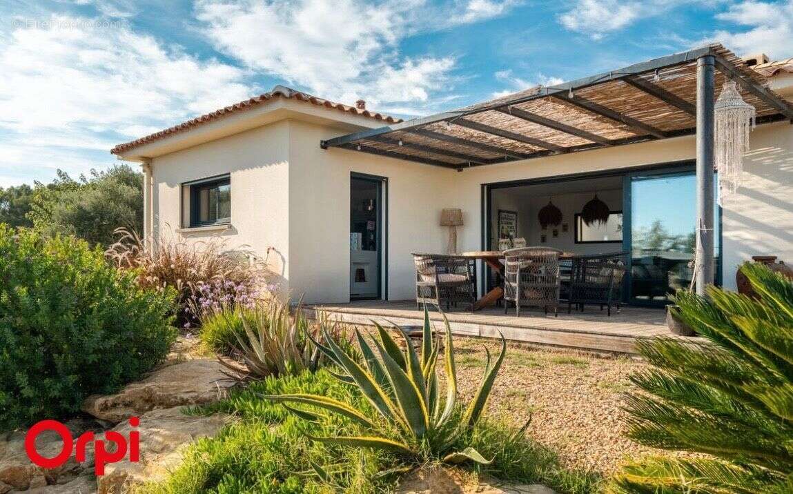 Maison à LA CADIERE-D'AZUR
