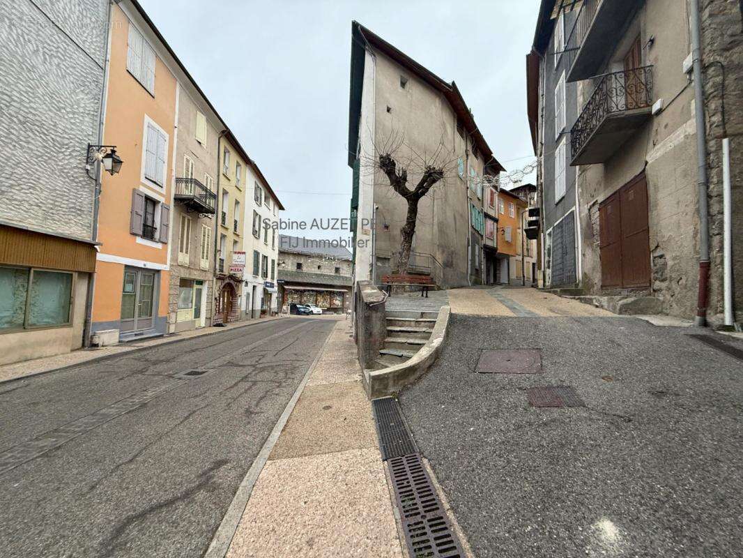 Appartement à SEYNE