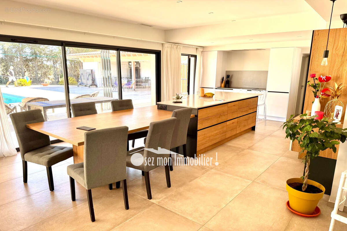 Maison 174 m² à Salleles-D'aude  - photo 2
