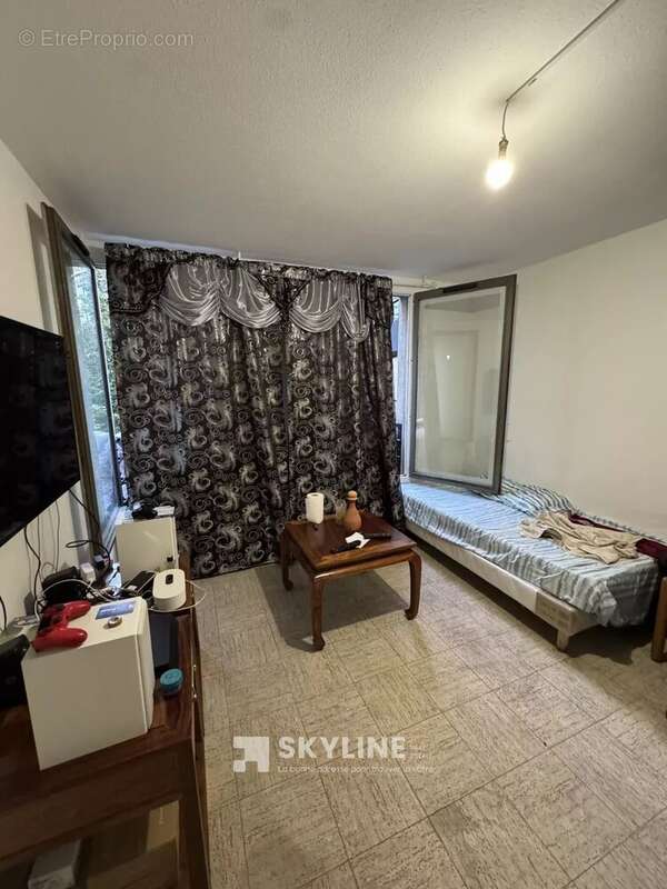 Appartement à MARSEILLE-1E