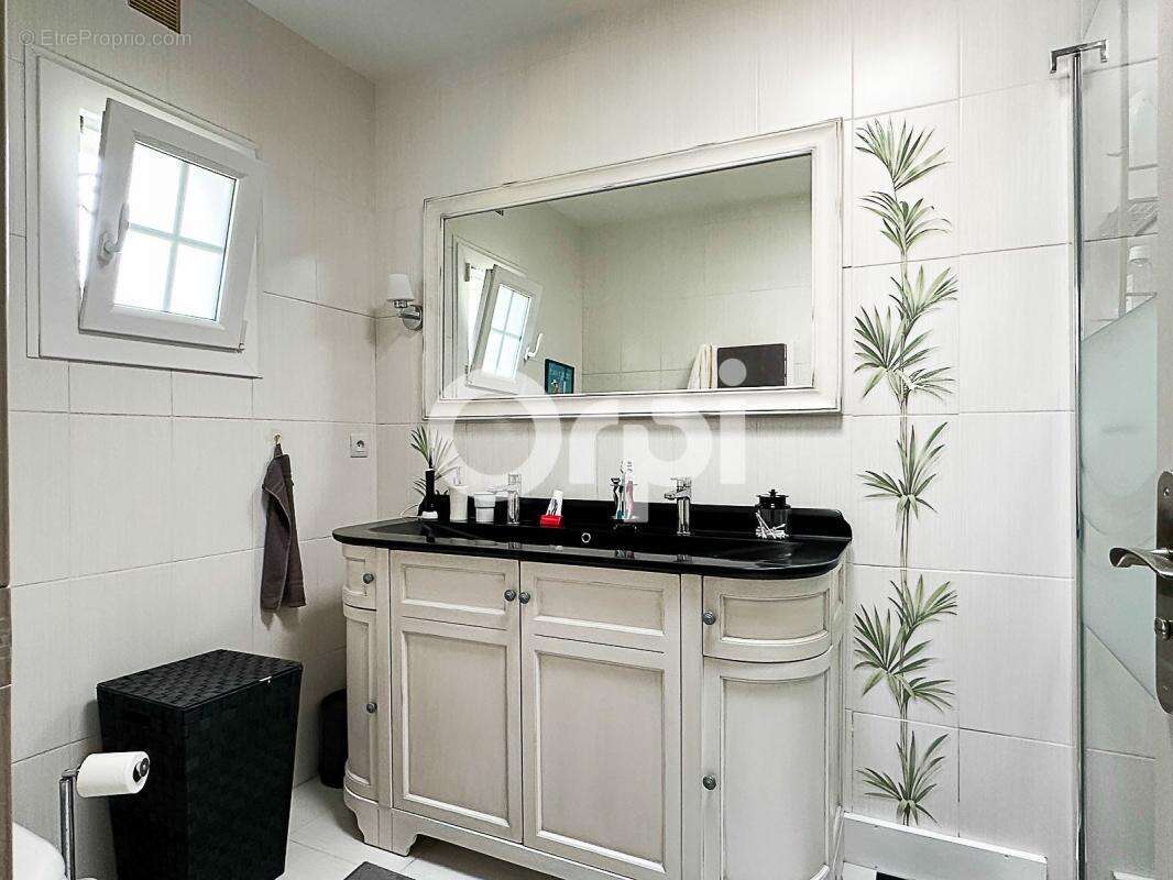 Maison à SALLES-SUR-MER