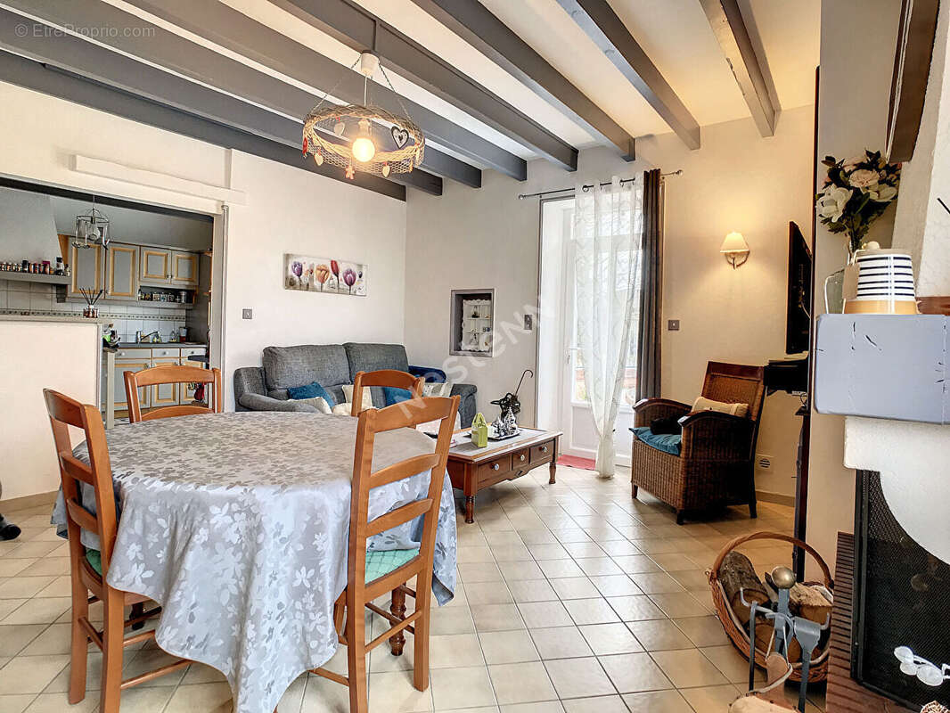 Maison de charme à vendre sur Sévremoine commune de Tillières - photo 3