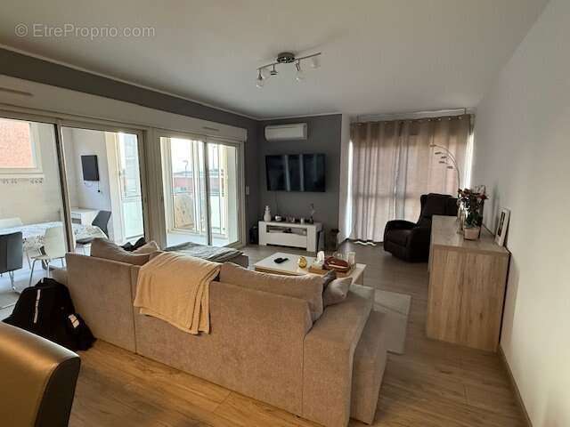 Appartement à VILLELONGUE-DELS-MONTS