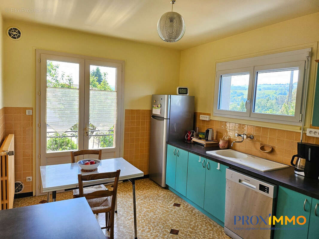 Maison 104 m² à Virieu  - photo 4