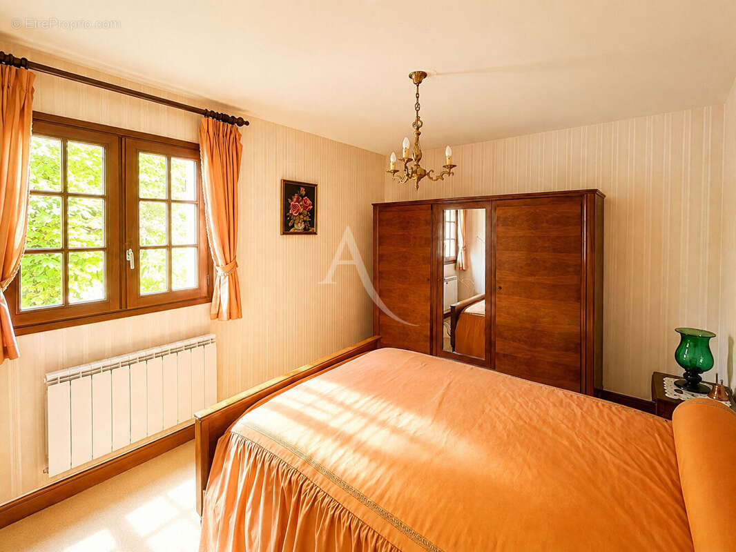 Maison Vaux Sur Seine 207m² - 6 chambres - photo 10