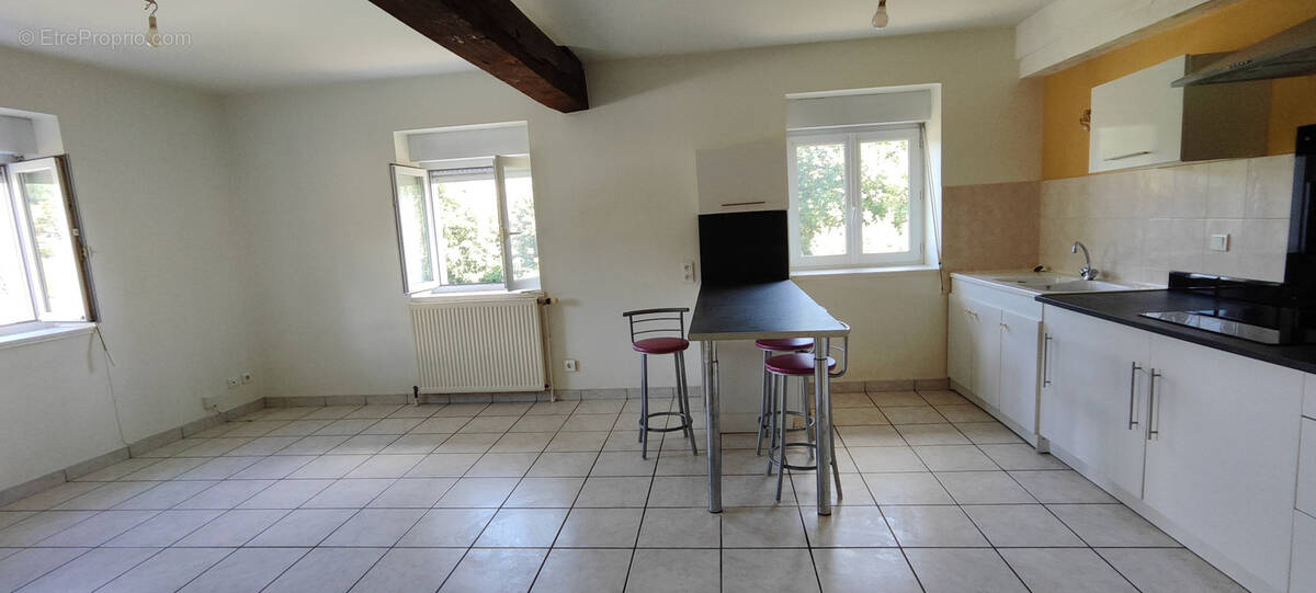 Appartement à SAINTE-FOY-L'ARGENTIERE