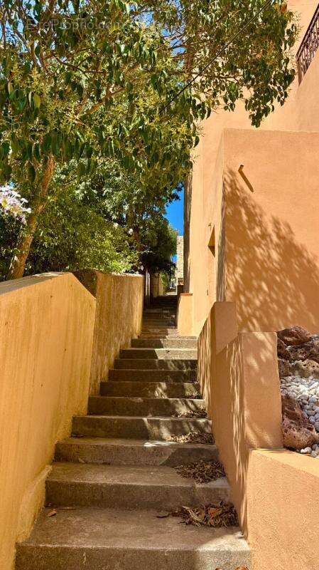 Appartement à GRIMAUD