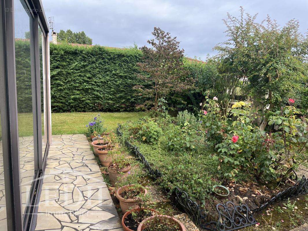 Maison 98 m² à Villeneuve-Sur-Lot  - photo 4
