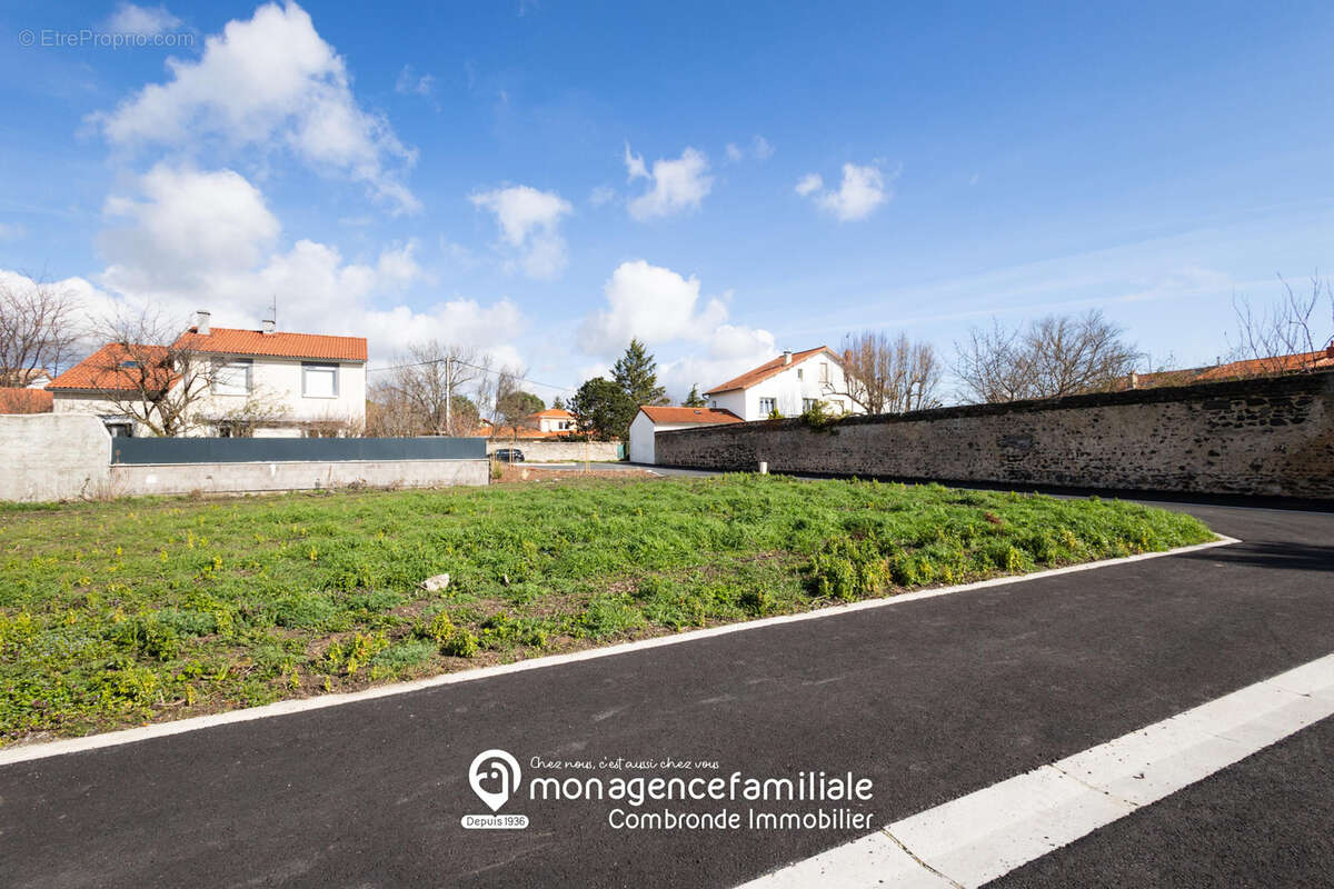 Terrain de 520m2 LOT 2 à acheter à Riom avec Mon Agence Familiale RIOM - photo 5