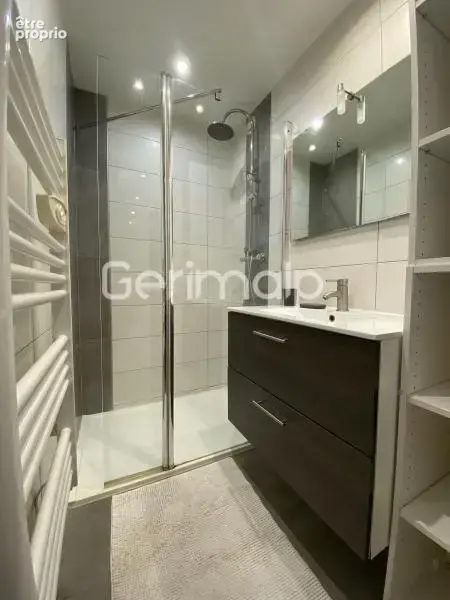 Vente - Appartement - 3 pièces + cuisine - 51 m² - 254 000 € - - photo 6