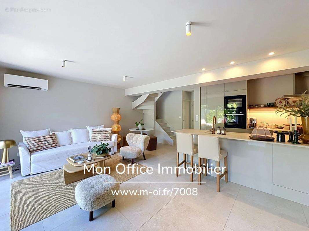 Référence : 7008-les - duplex t3 rénové à 100m de la plage à vendre à grimaud beauvallon - photo 4