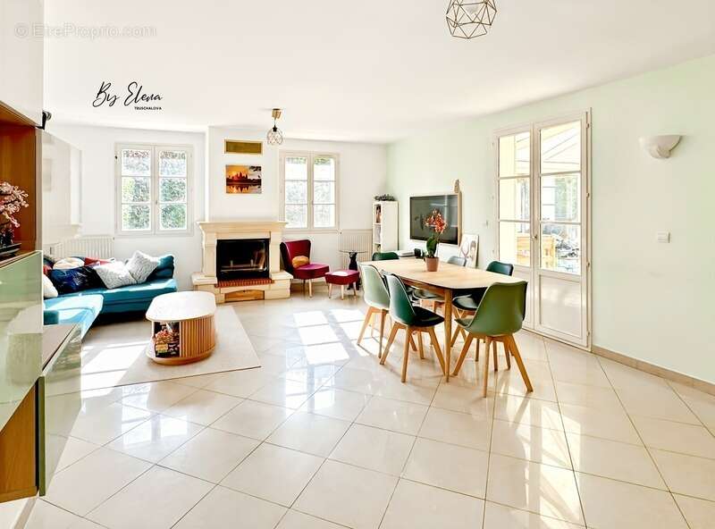 Maison à BUSSY-SAINT-GEORGES