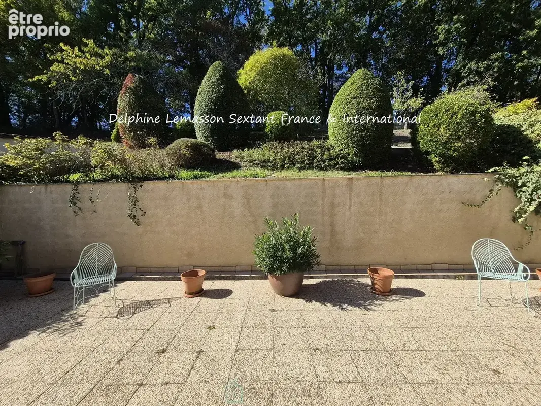 Maison de plain-pied avec Vue panoramique, jardin paysager et Atelier independant - photo 24