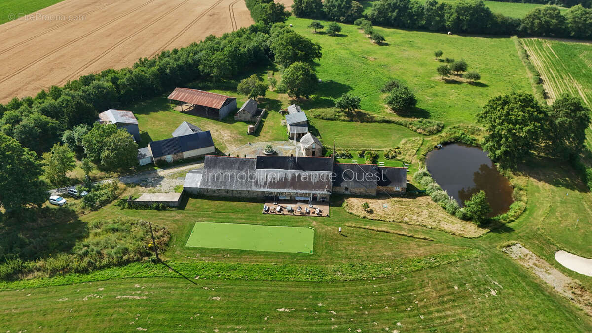 Domaine de loisirs et de tourisme de 7 hectares : golf, hébergements et potentiel équestre - photo 4