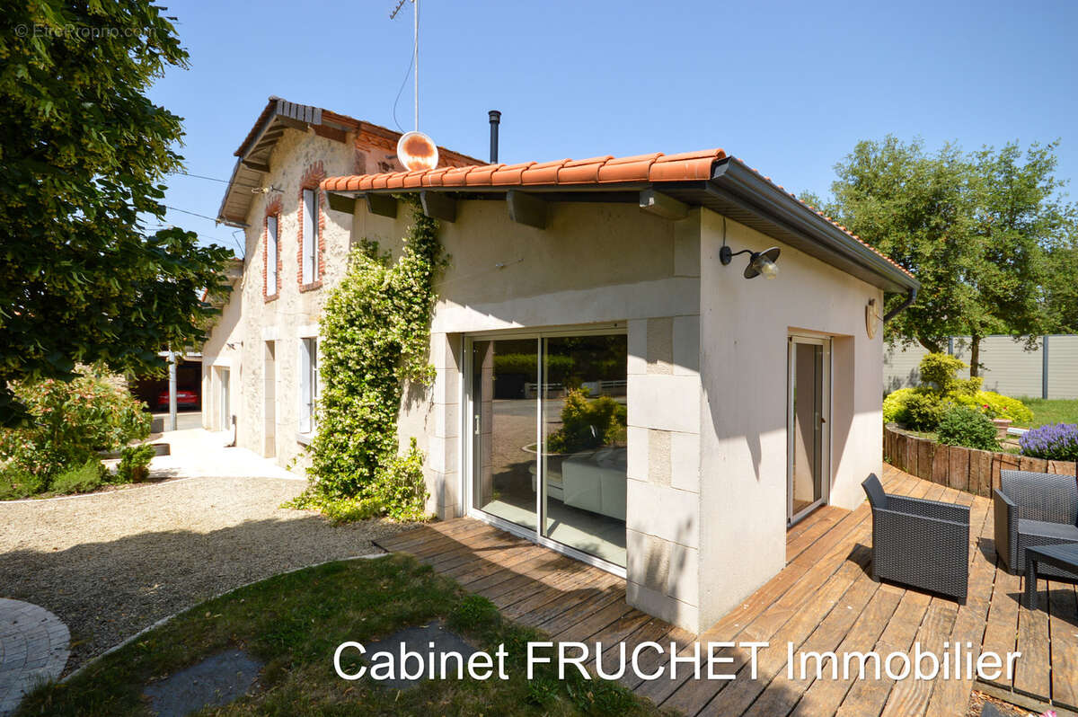 Charme et caractère pour cette jolie maison - photo 12