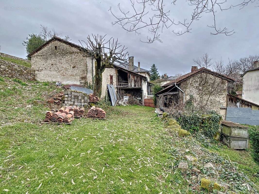 Propriété de caractère dans le Ségala - photo 18