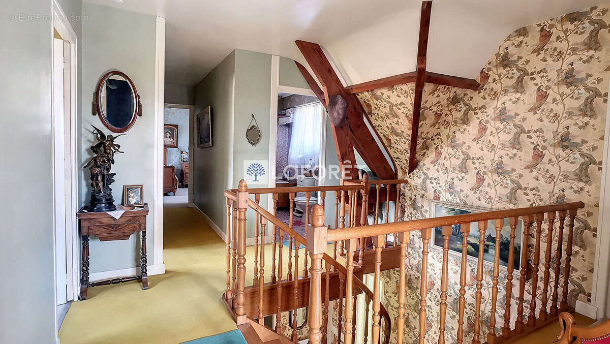 Maison à BRUYERES-ET-MONTBERAULT