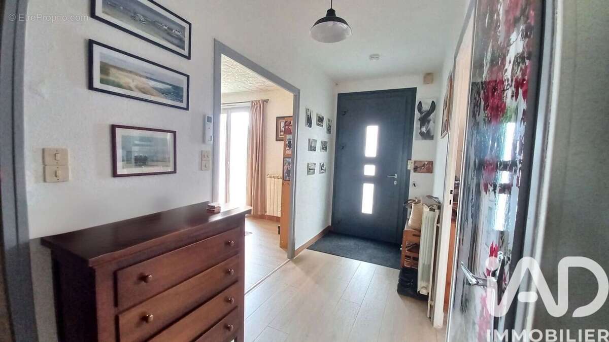 Photo 3 - Maison à SAINT-JULIEN-MOLIN-MOLETTE