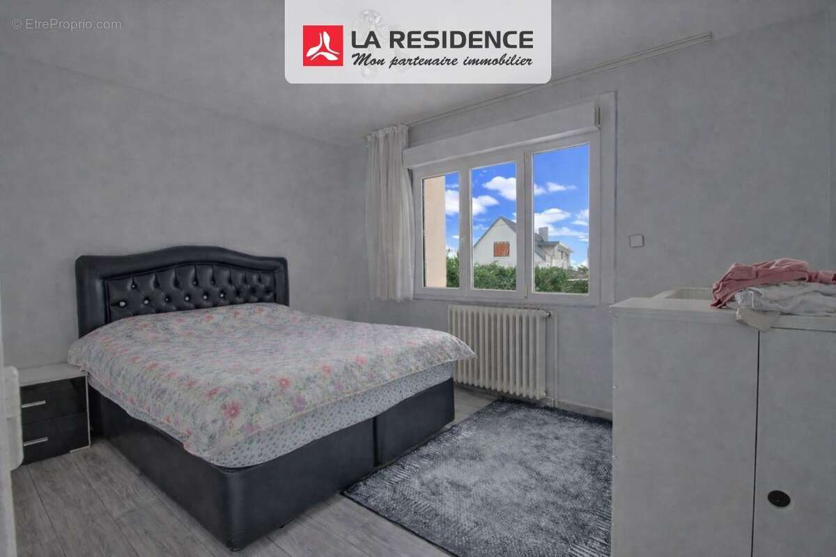 Maison à SAINT-ETIENNE-DU-ROUVRAY