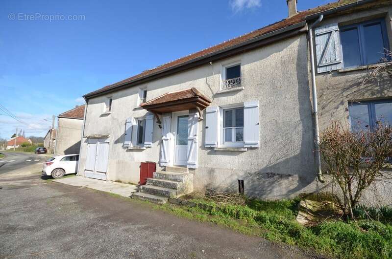 Proche de LA FERTE GAUCHER (77) et de MONTMIRAIL (51) à vendre maison de village de 6 pièces - photo 14