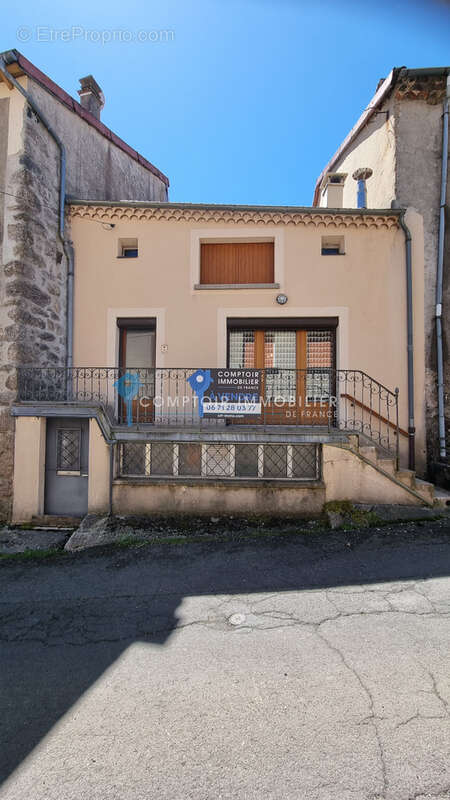 Dépt. 07 - A VENDRE Secteur COUCOURON - Maison de Village rénovée de 110 m2 - Parcelle de 2.100 m2 - photo 10